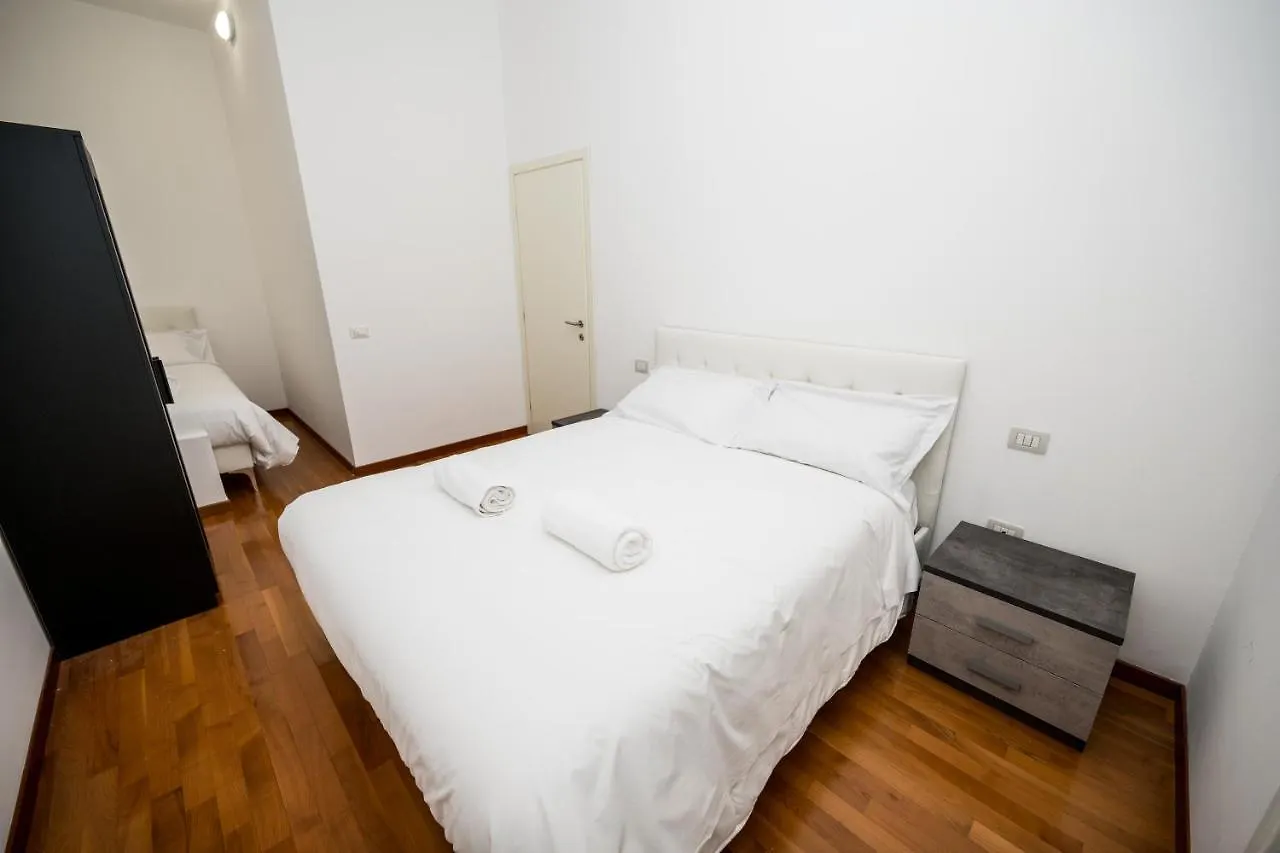 Shortmi Garibaldi Apartment Milan