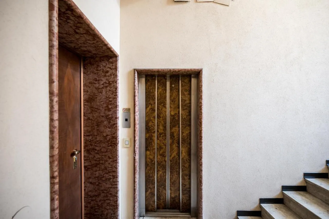 Shortmi Garibaldi Apartment Milan